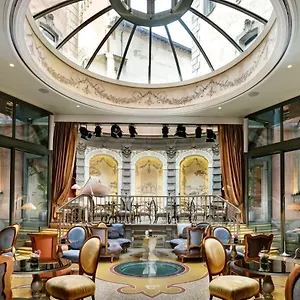 Chateau Monfort - Relais & Chateaux Hotel Milano